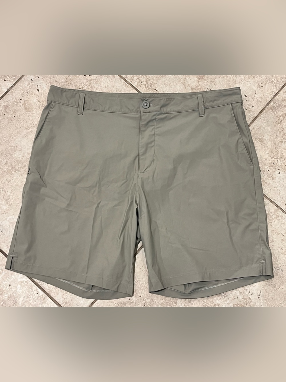 Rhone Commuter Shorts Khaki Size 36 8” Inseam Stretch Golf EUC Beige Tan